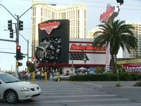 Me like the HD Bar on the Strip !